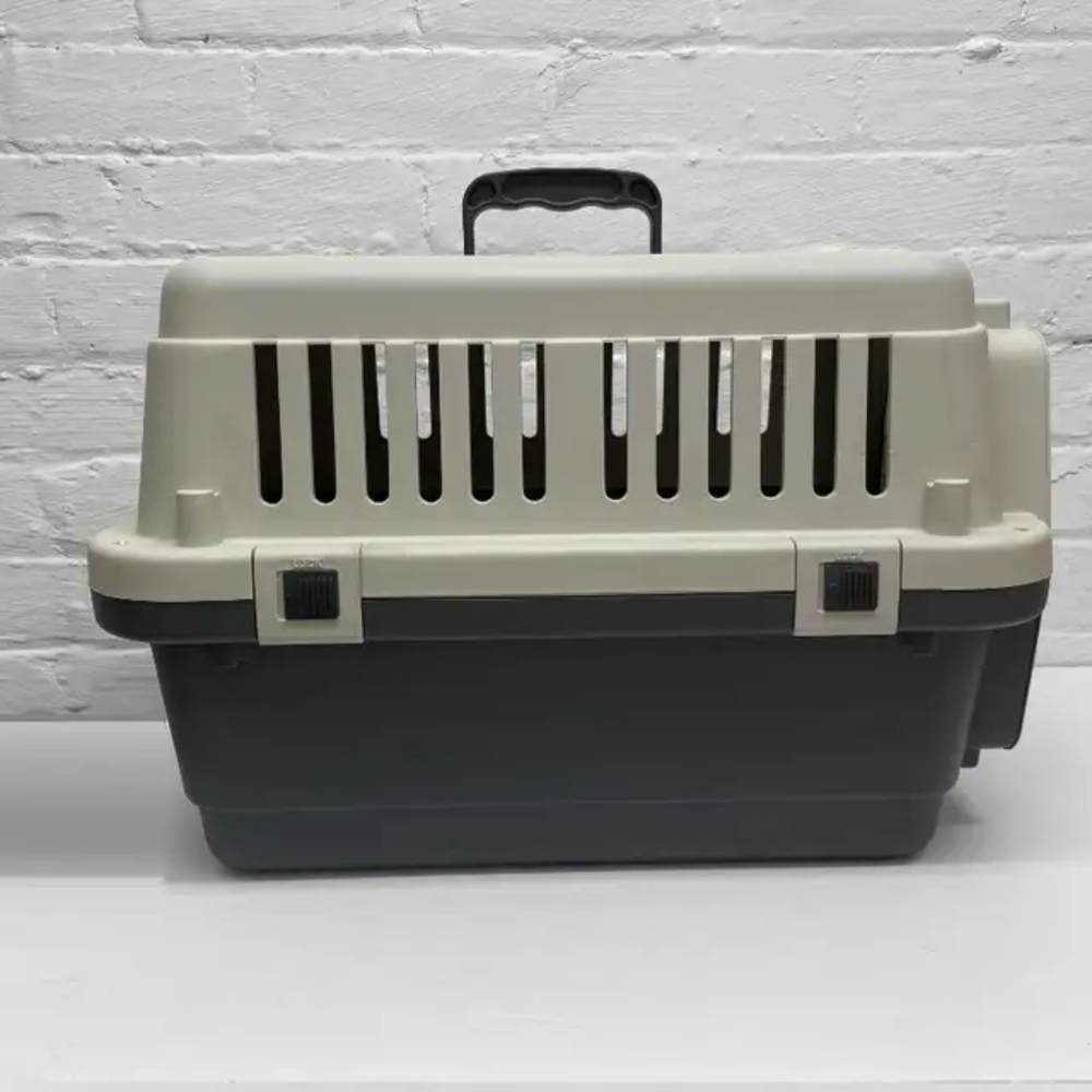 Cat / Dog / Pet Carrier / Taxi